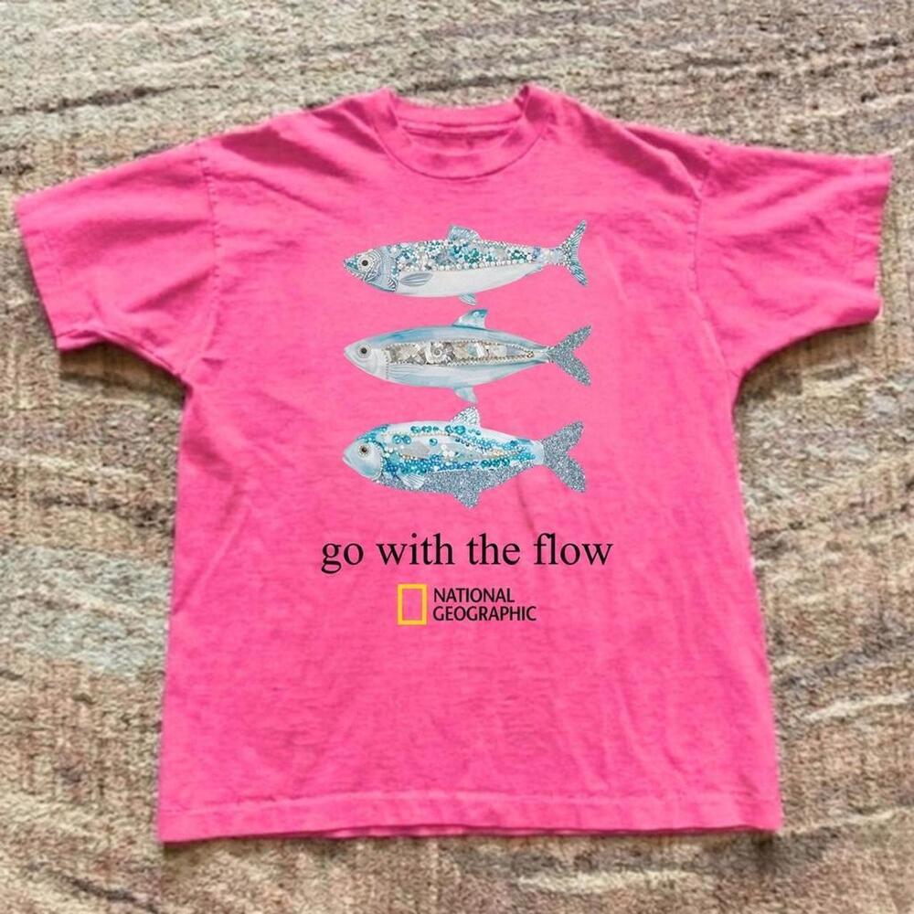 National Geographic T-Shirt With Go With The Flow_